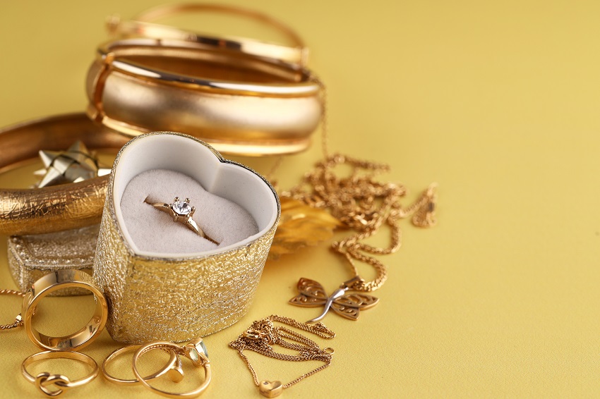 How to Clean Gold Jewelry at Home