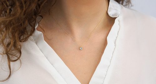 Minimalist Chains for Everyday Elegance