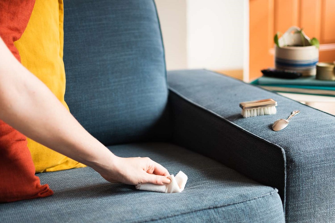 how to clean sofa